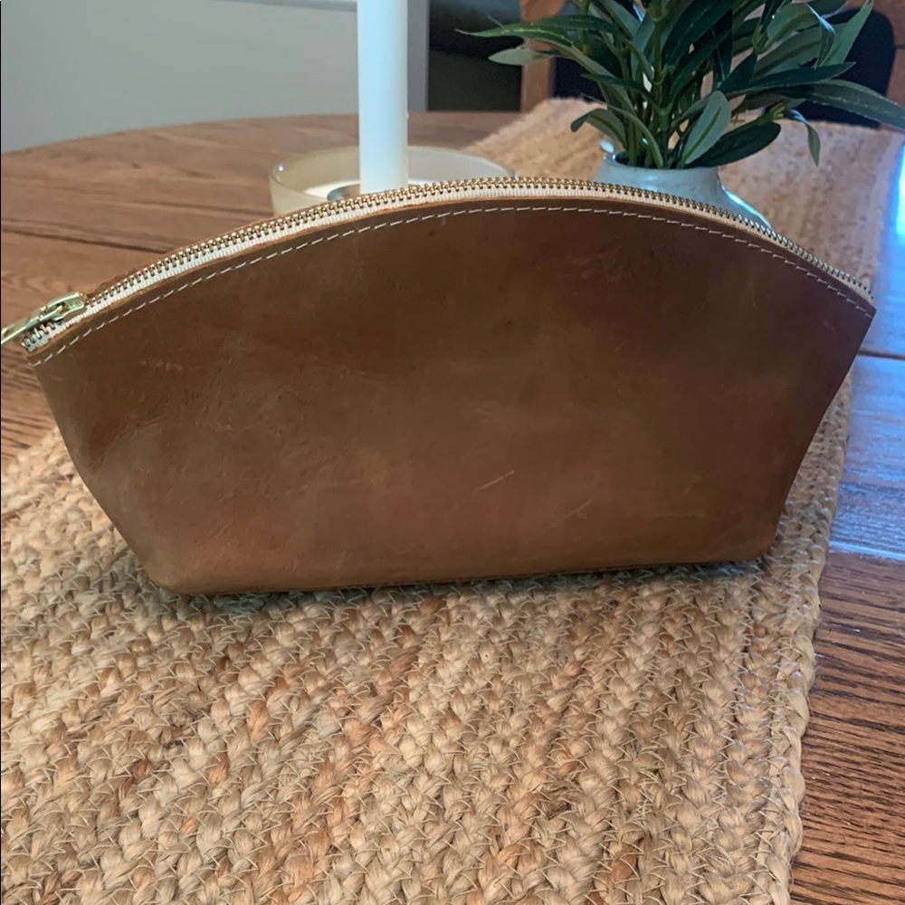 Portland leather eclipse makeup bag, Dakota